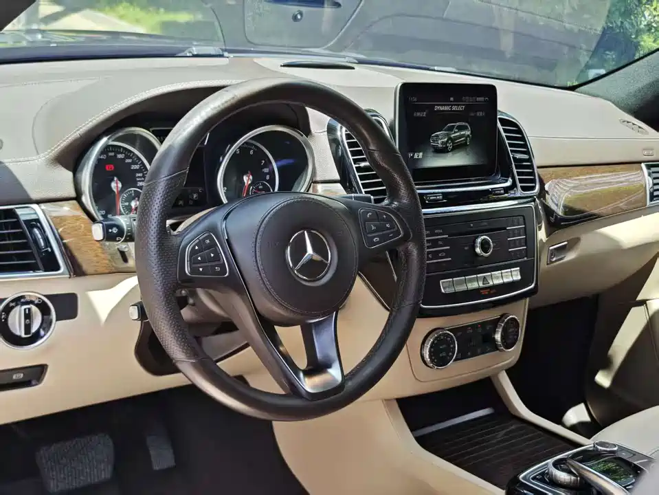 Mercedes-Benz GLS