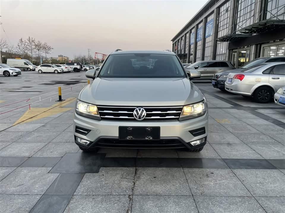 Volkswagen Tiguan L