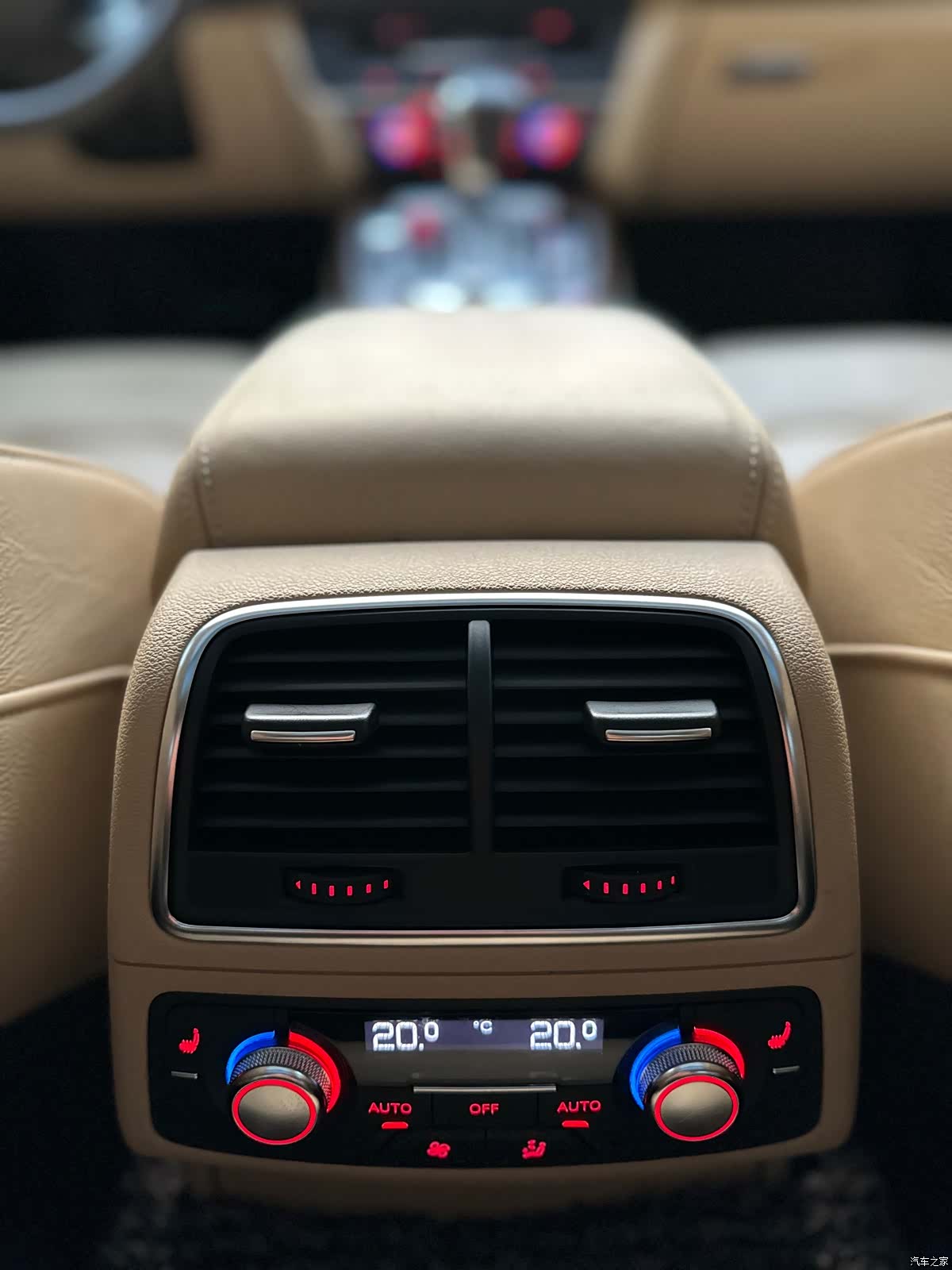 Audi A6L, 2012 15
