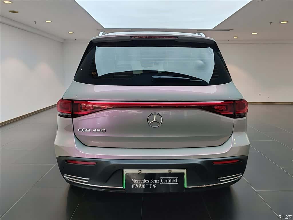 Mercedes-Benz EQB, 2023 4