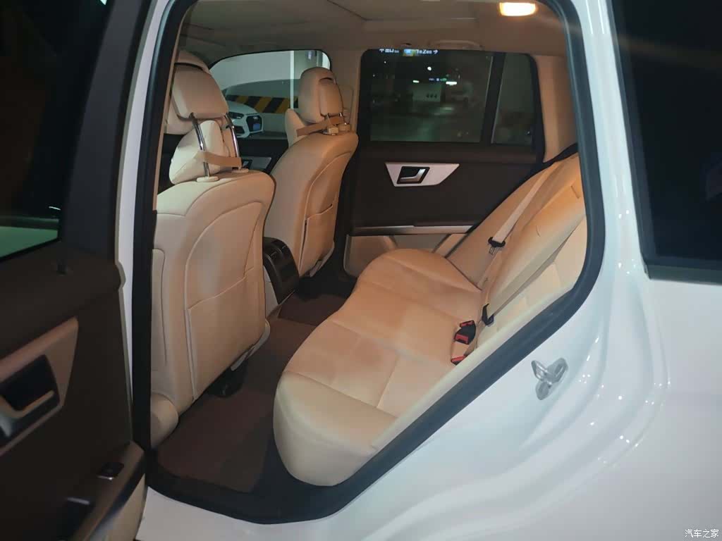 Mercedes-Benz GLK-Class, 2015 13