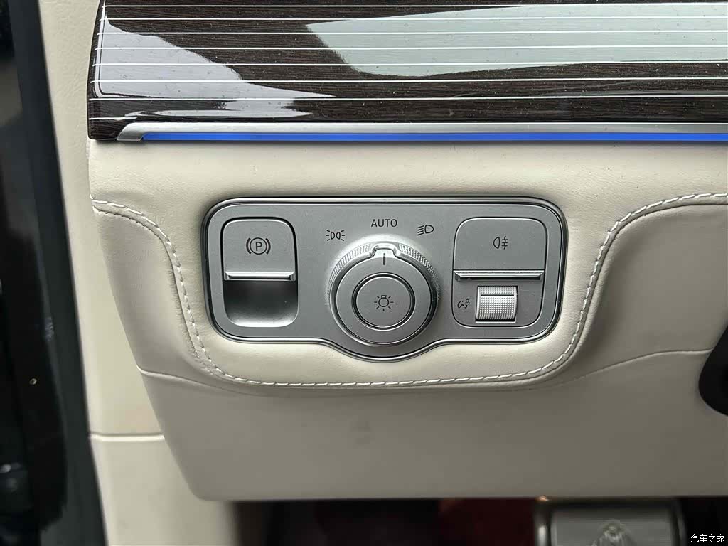 Maybach GLS, 2024 16