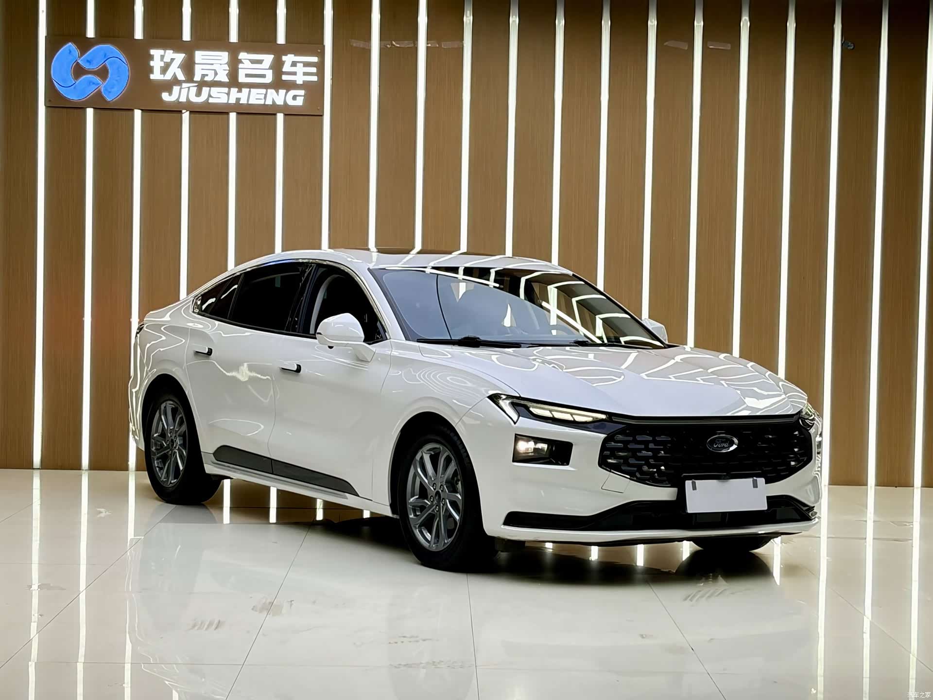 Ford Mondeo, 2024 3