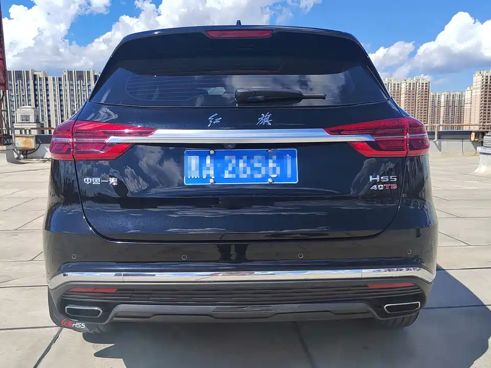 Hongqi HS5