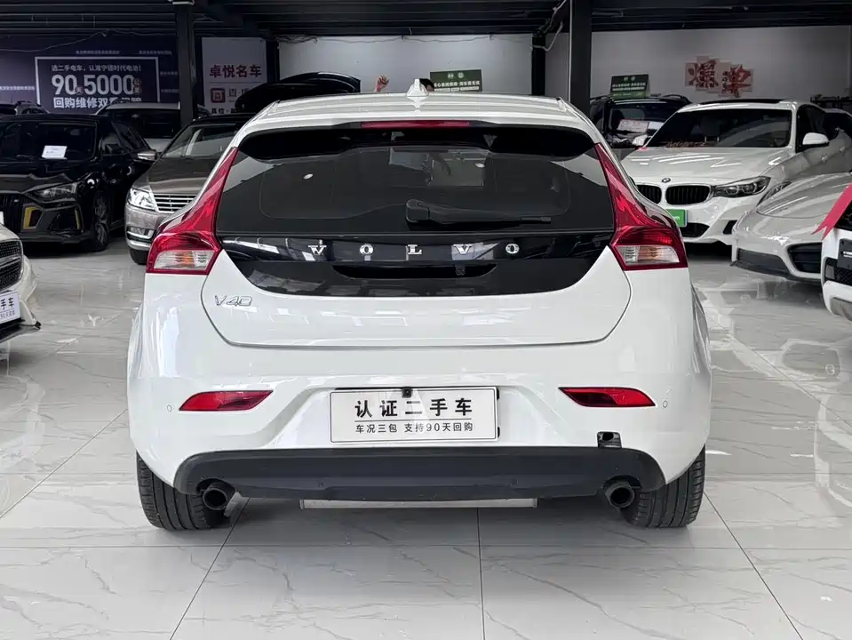 Volvo V40