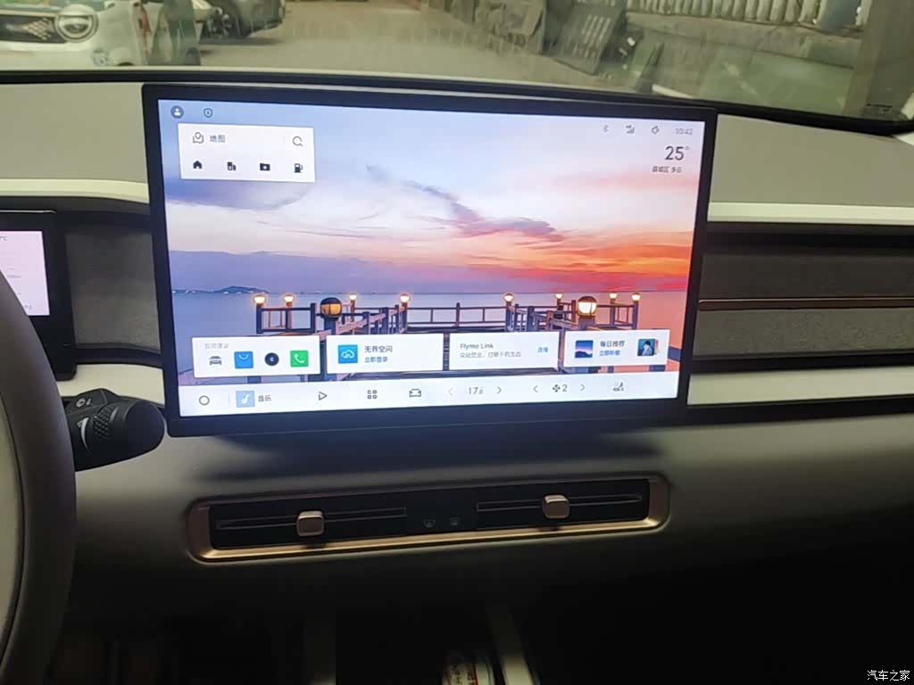 Geely Icon, 2025 13