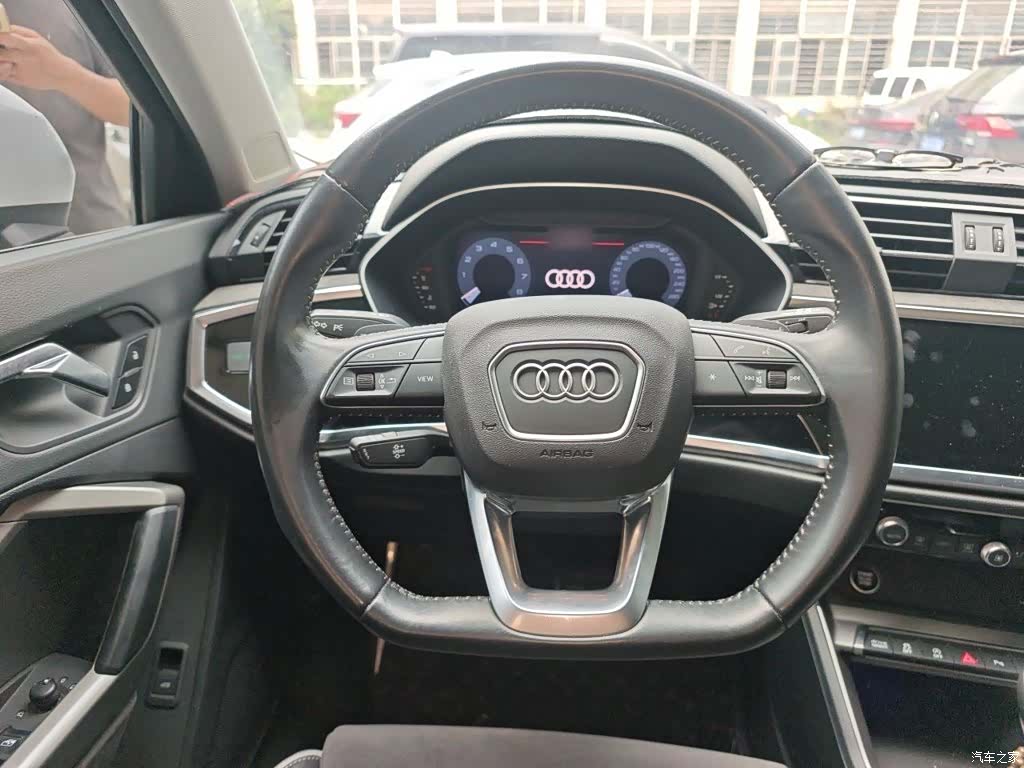 Audi Q3, 2021 3