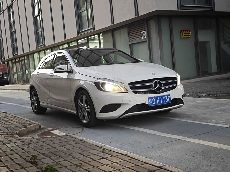 Mercedes-Benz A-Class 2014, фото 3
