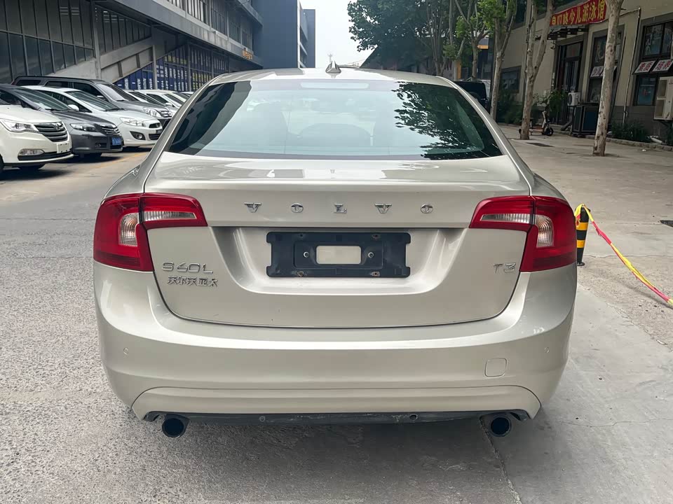 Volvo S60