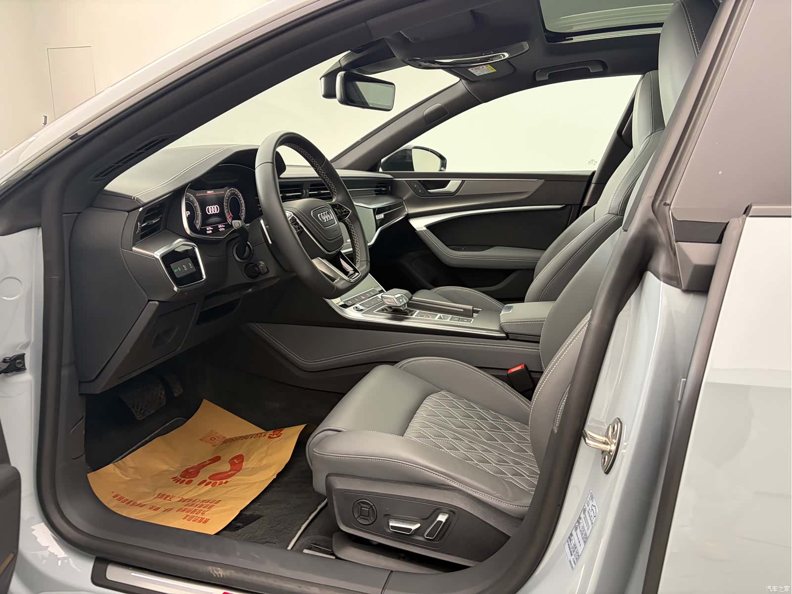 Audi A7L, 2025 7