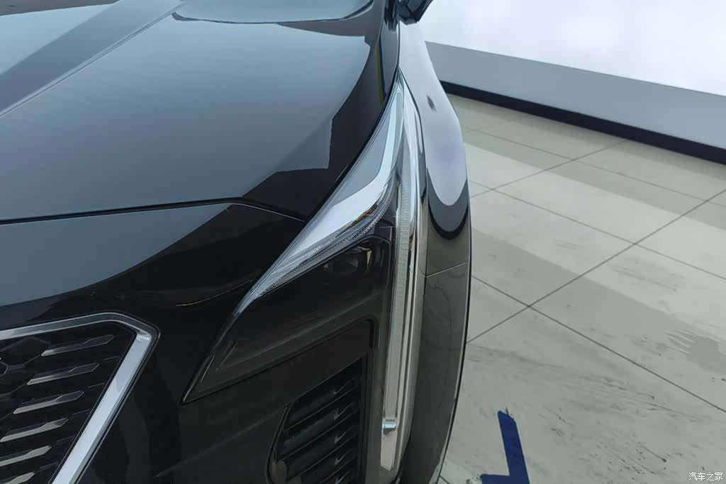 Cadillac XT4, 2023 все фото