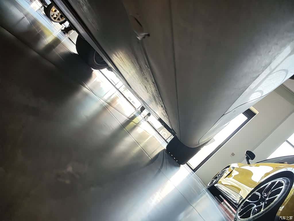 Tesla Model Y, 2022 21