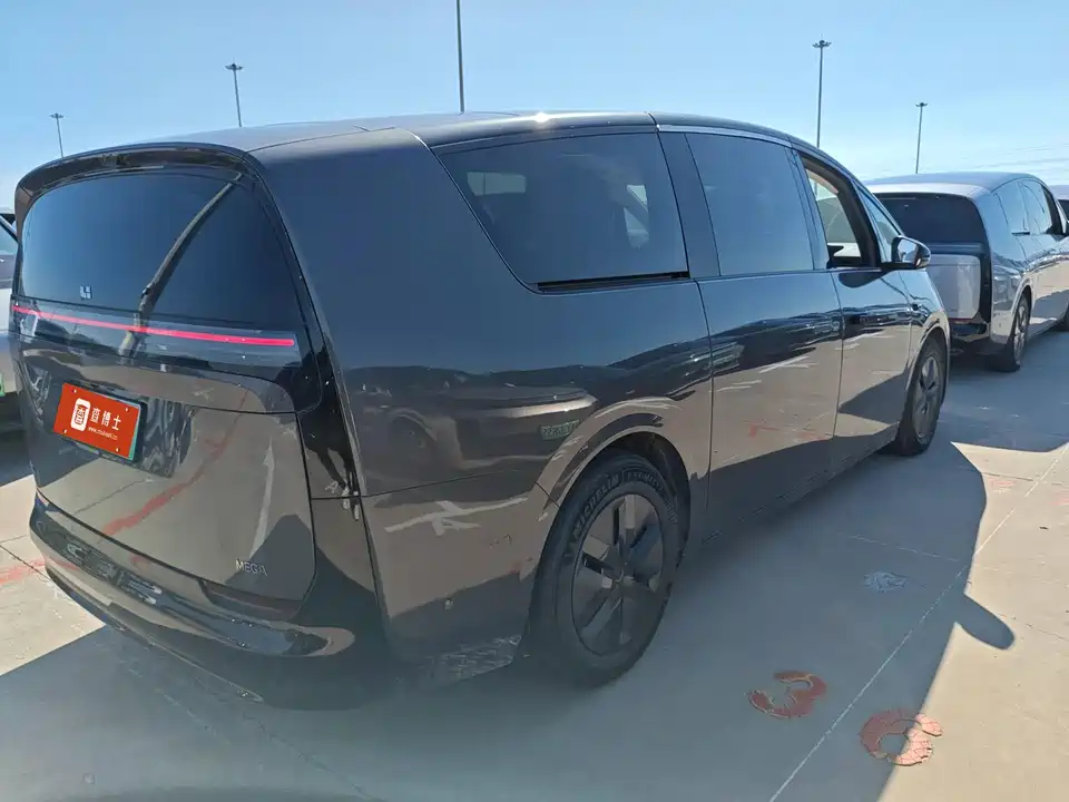 Li Auto Ideal MEGA