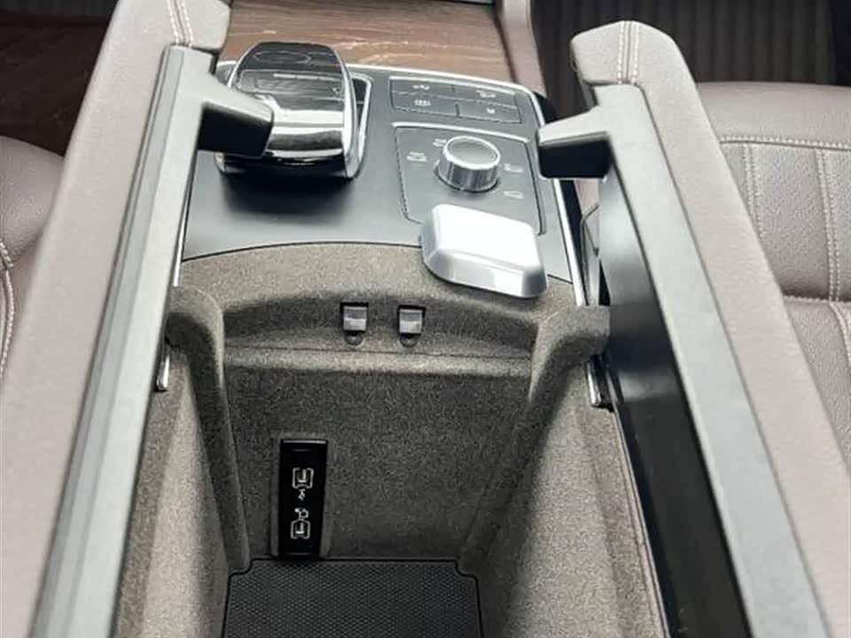 Mercedes-Benz GLE Mercedes-Benz GLE