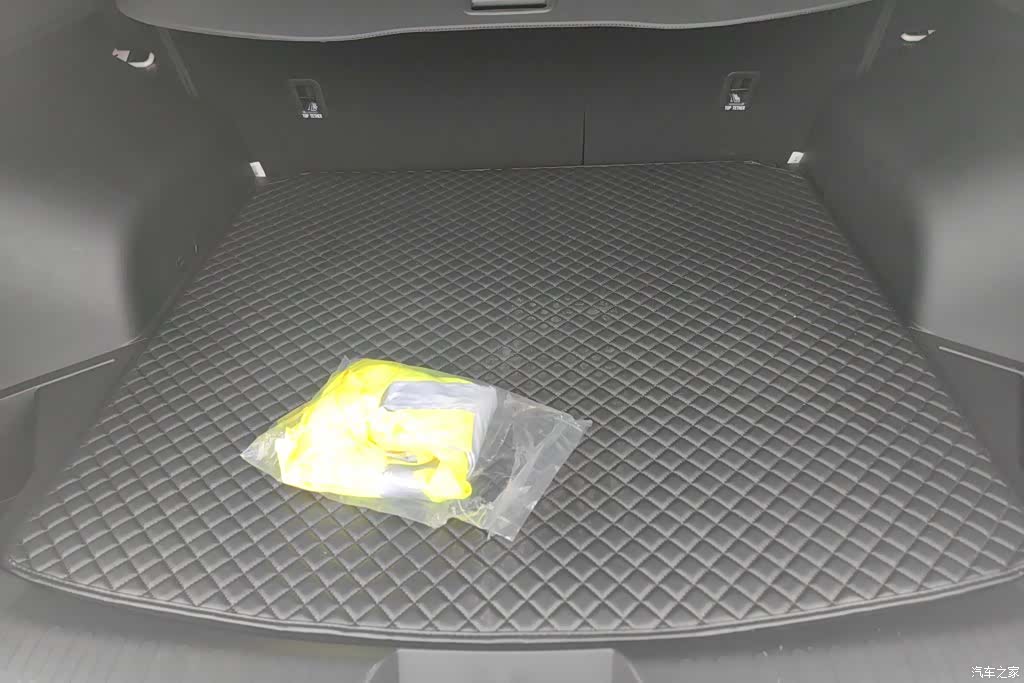 Chery Tiggo 8, 2022 4
