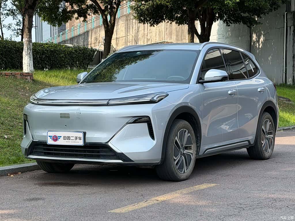 Geely 7, 2025 1