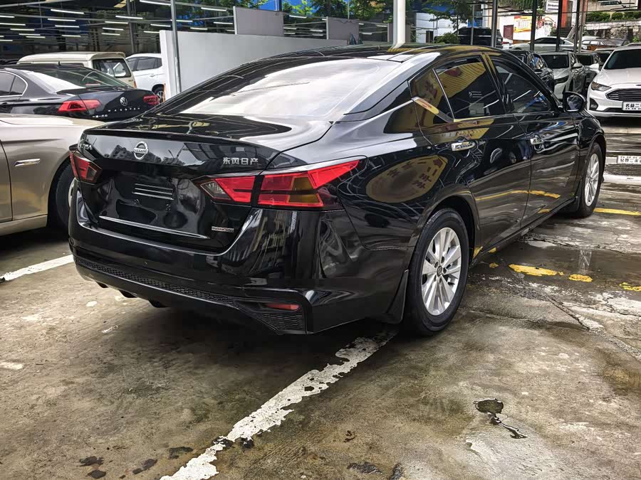 Nissan Altima 2020, фото 4