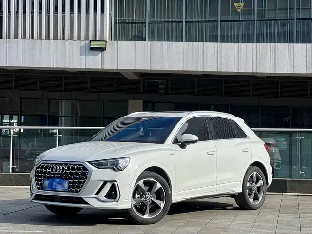 Audi Q3 2024 — купить из Китая под заказ