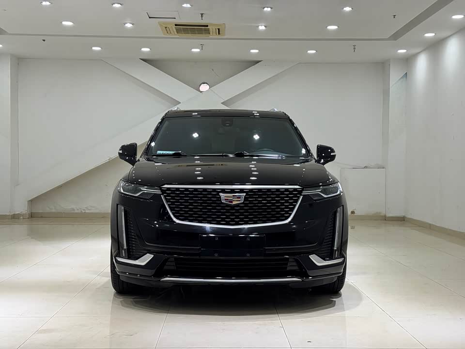 Cadillac XT6