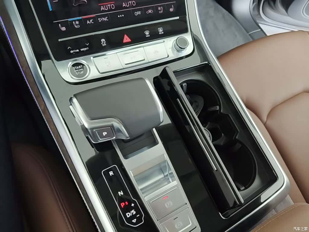 Audi Q7, 2025 21