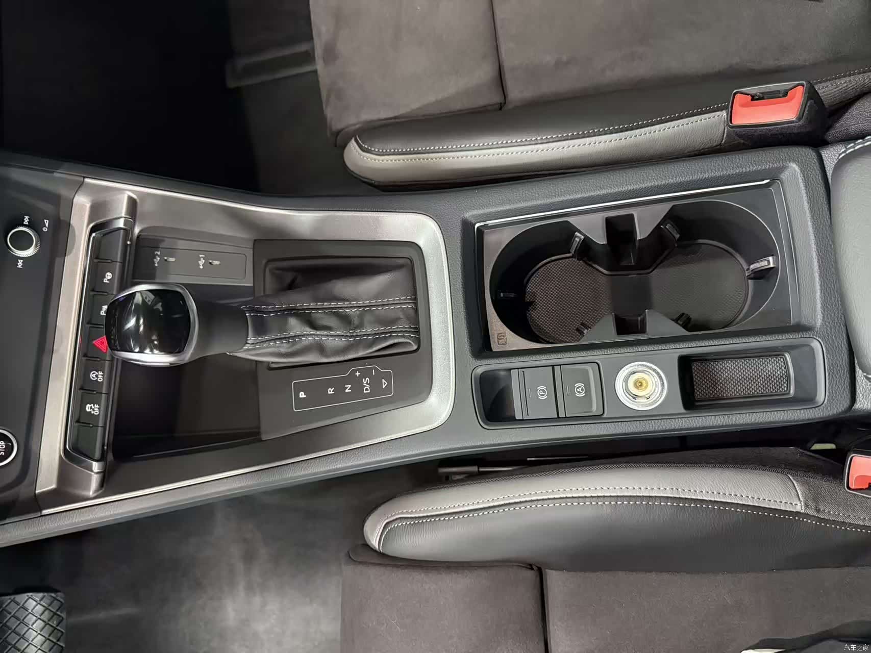Audi Q3, 2022 16