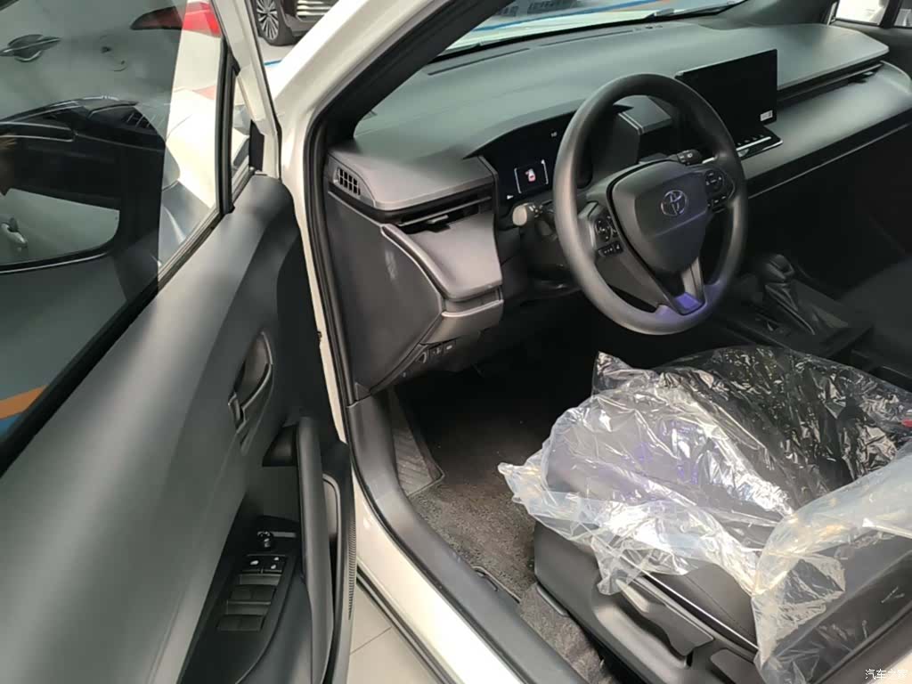 Toyota Corolla, 2026 16