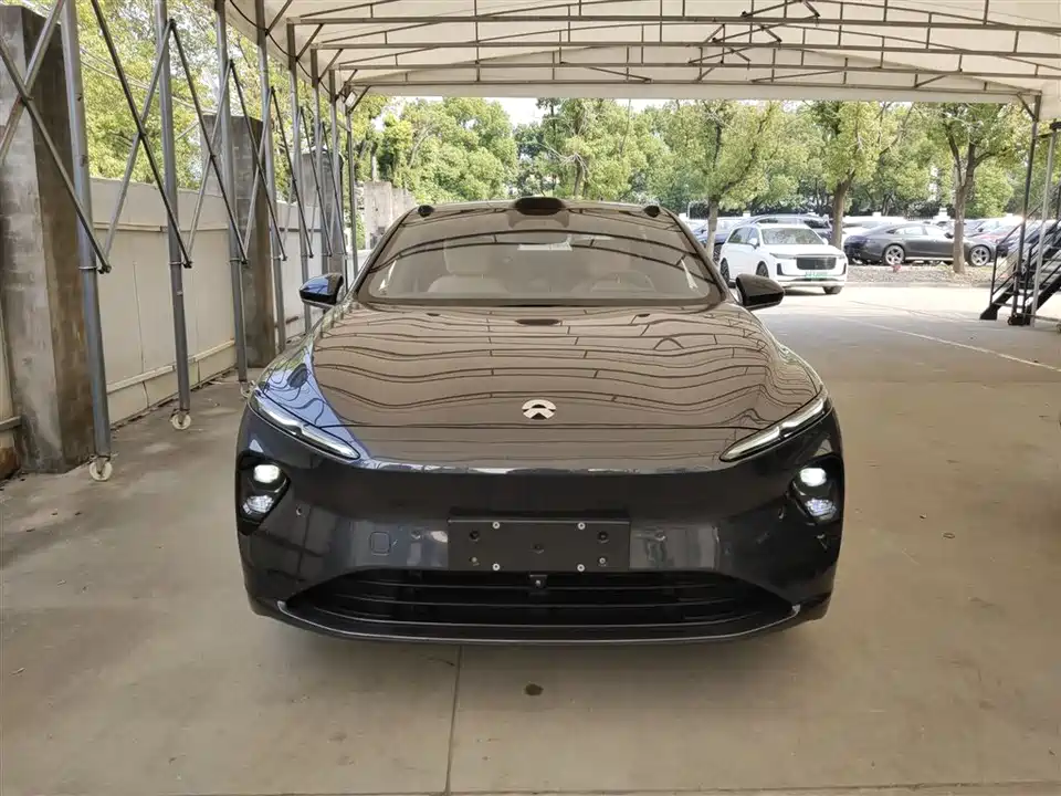 NIO ET7