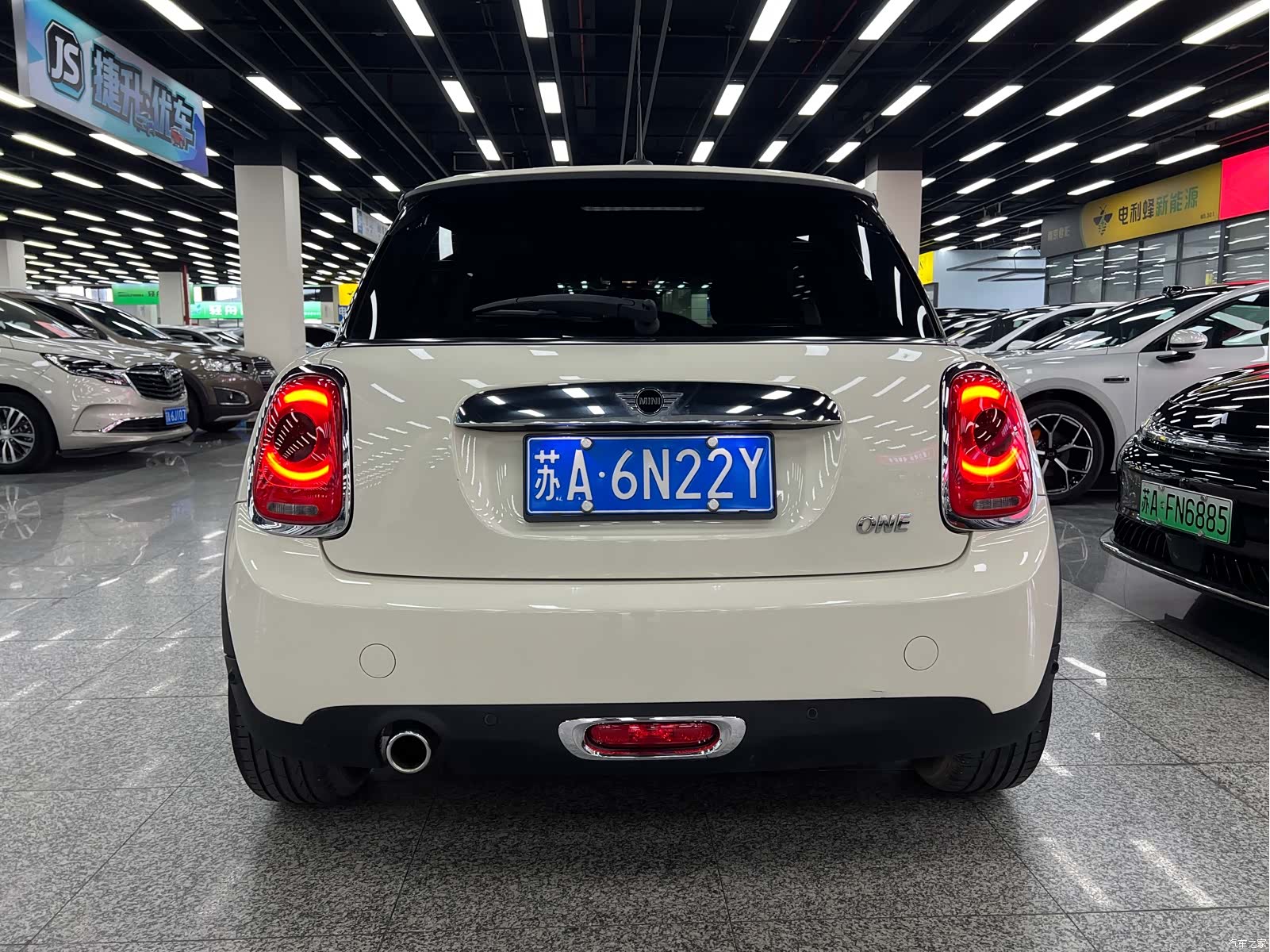 Mini ONE, 2020 13