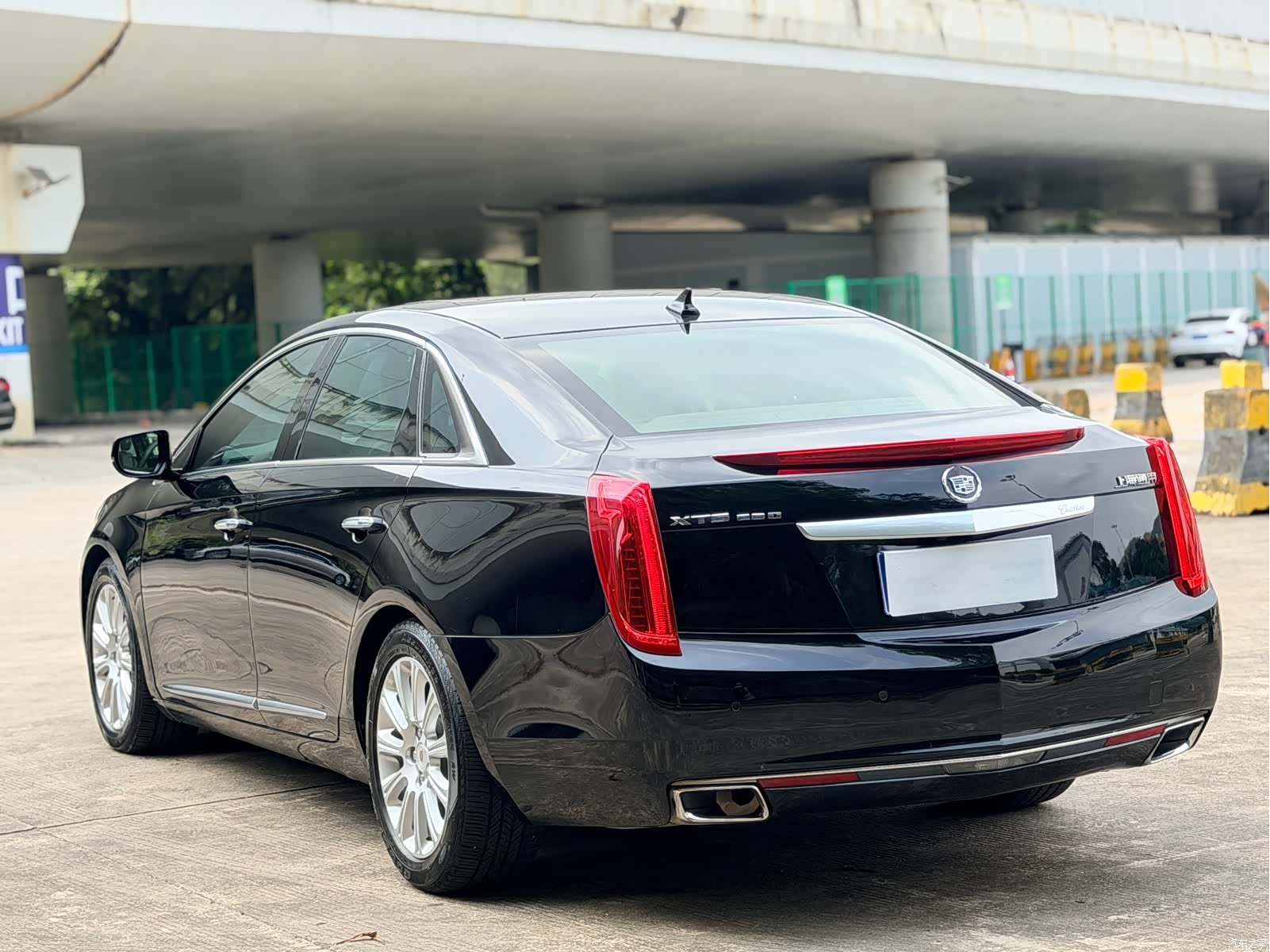 Cadillac XTS, 2013 8