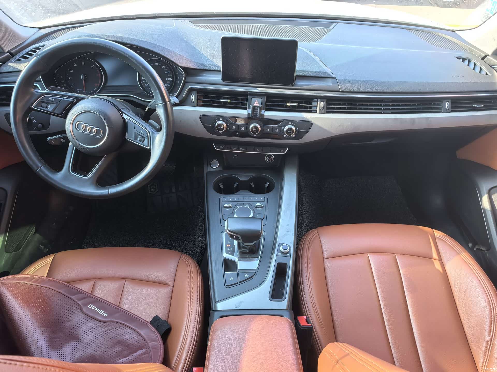 Audi A4L, 2020 все фото