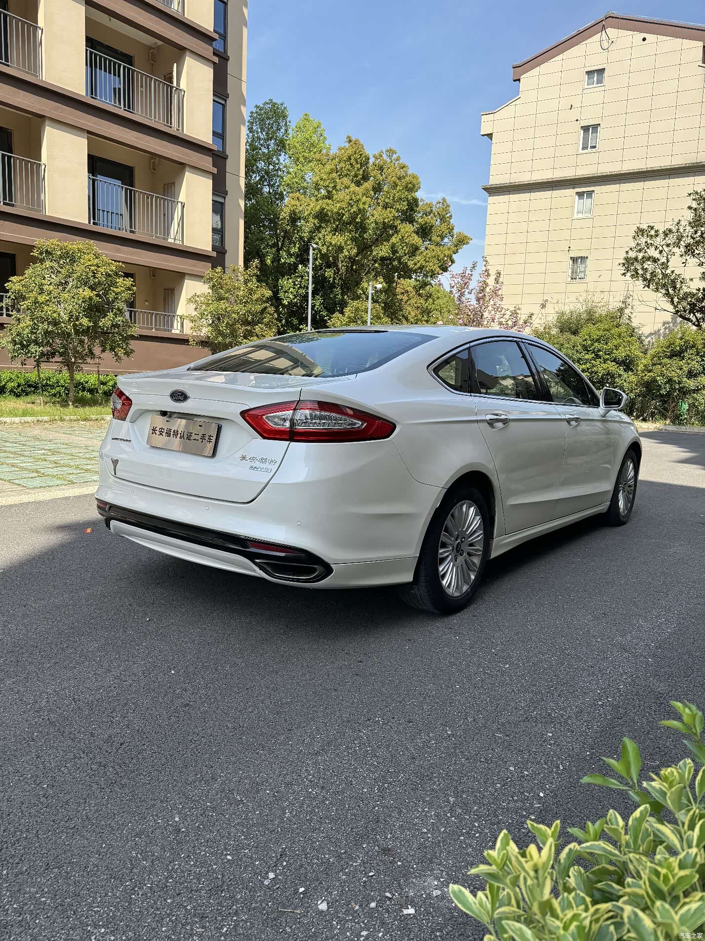 Ford Mondeo, 2014 12