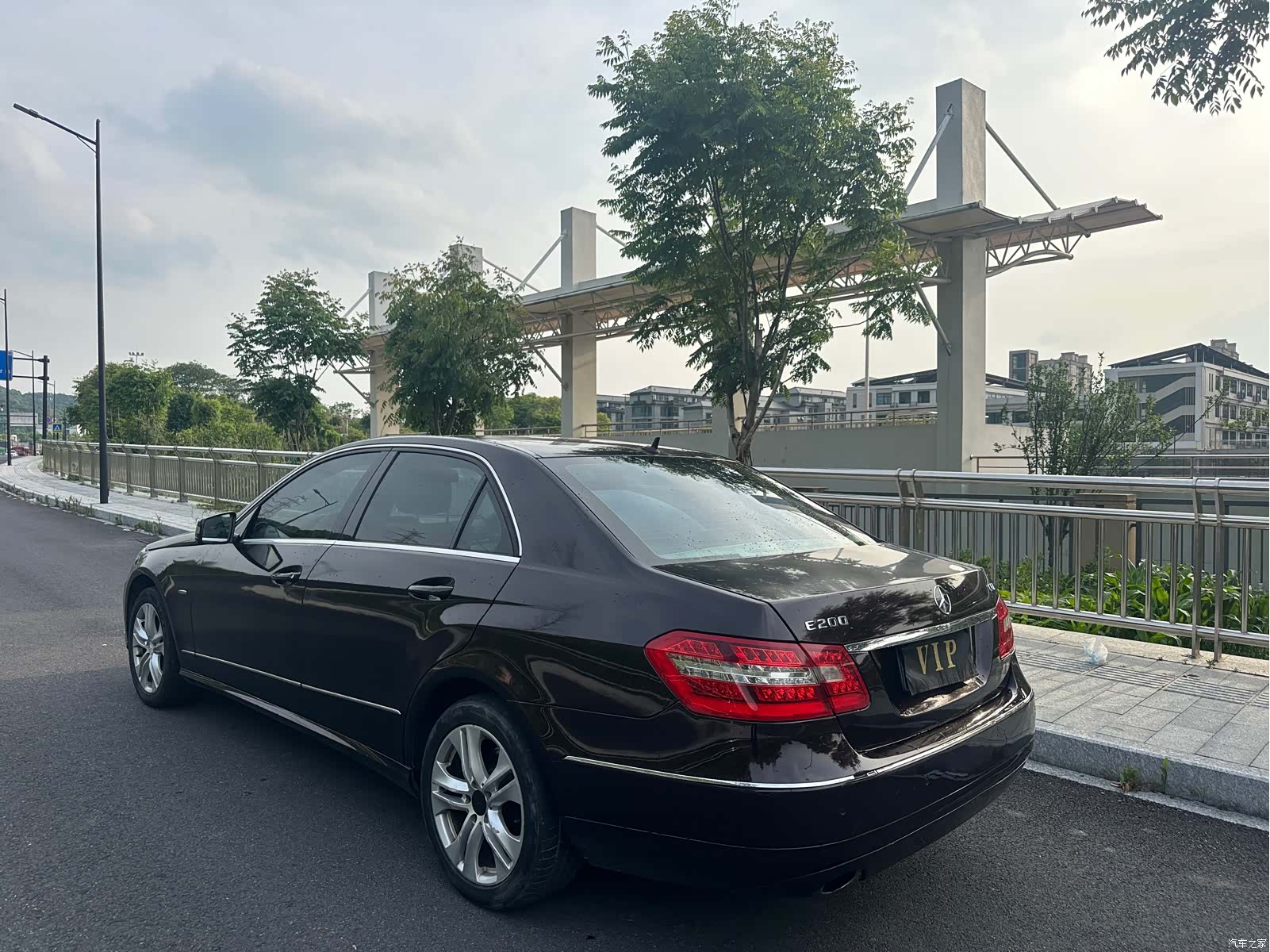 Mercedes-Benz E-Class, 2010 4