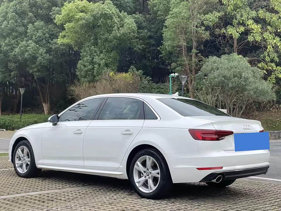 Audi A4L