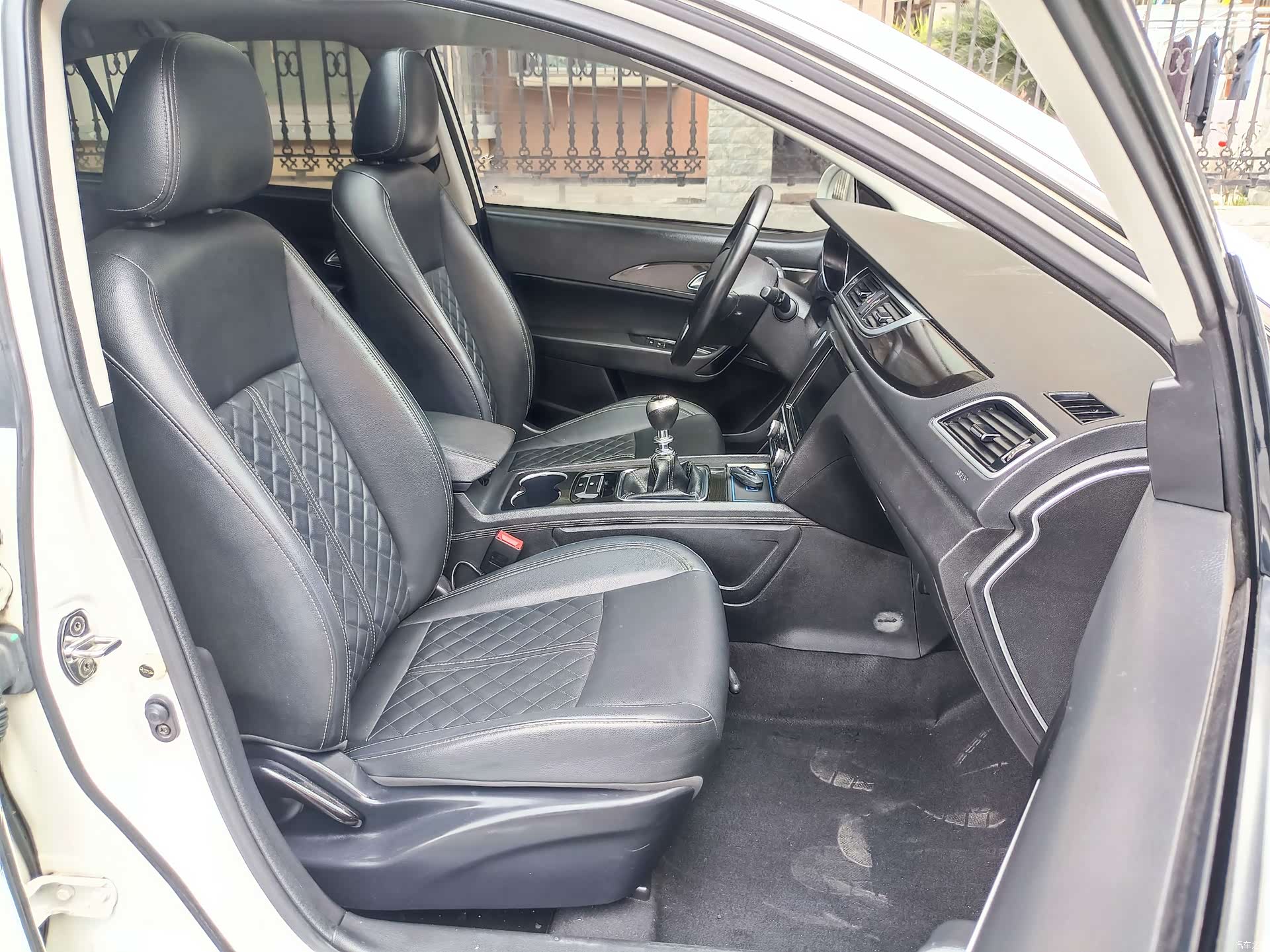 Zotye Z500, 2018 33
