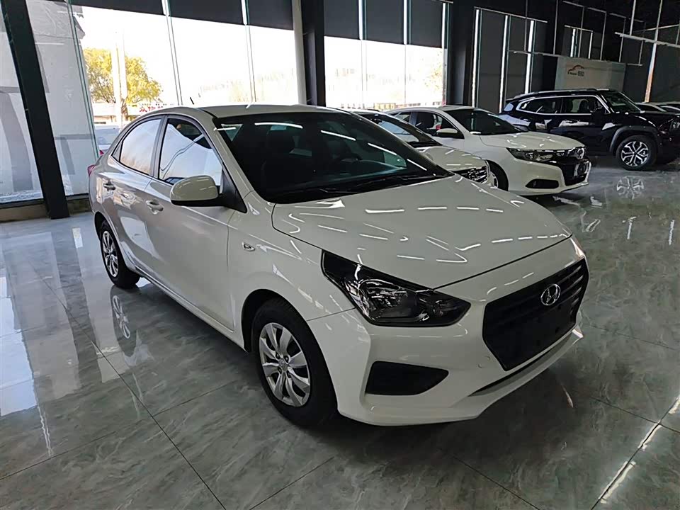 Hyundai Rena