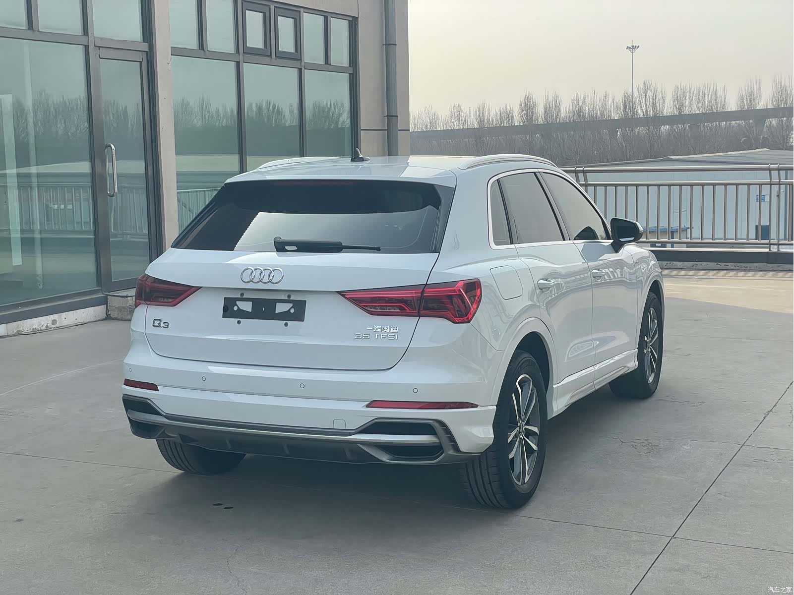 Audi Q3, 2022 все фото