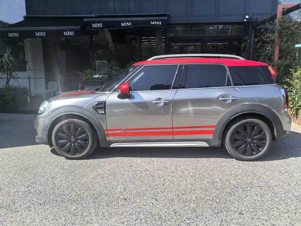 MINI COUNTRYMAN