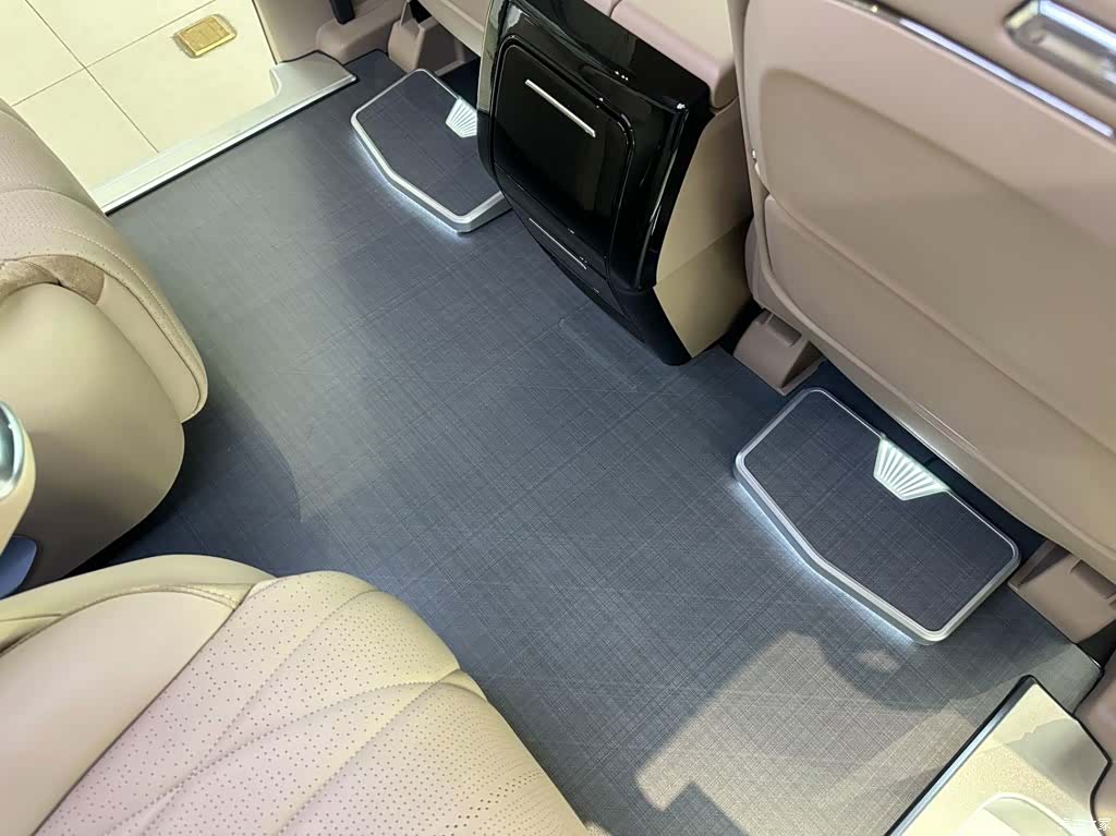 Buick GL8, 2026 12