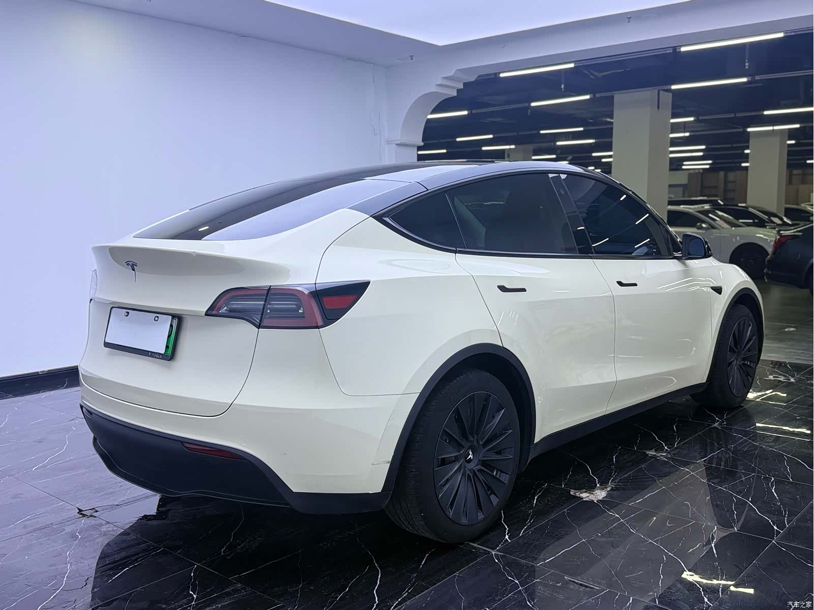 Tesla Model Y, 2022 21