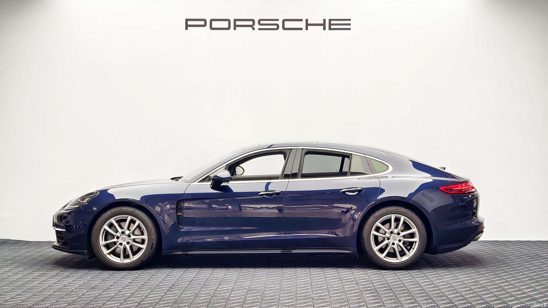 Porsche Panamera, 2017 3