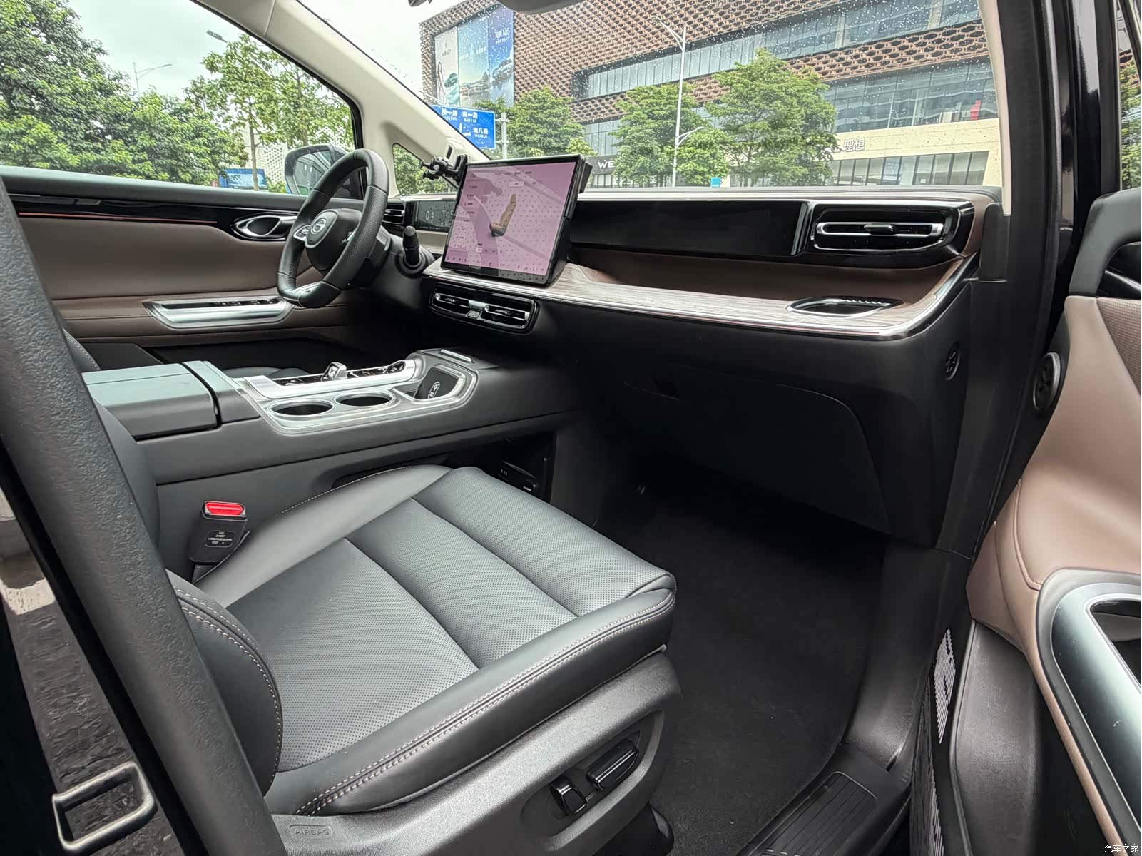 Trumpchi E8, 2024 8