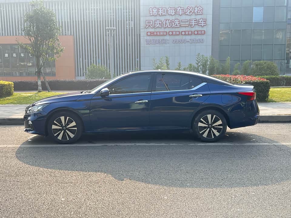 Nissan Teana