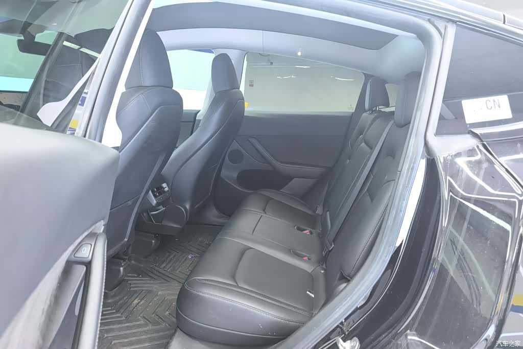 Tesla Model Y, 2022 11
