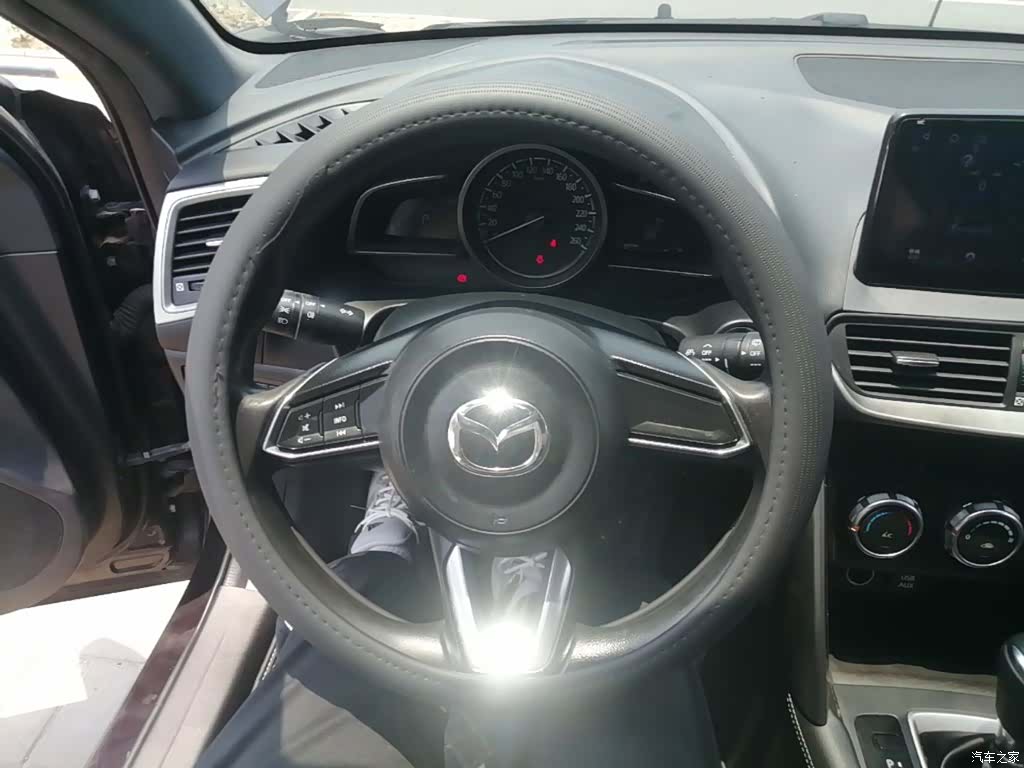 Mazda CX-4, 2018 11