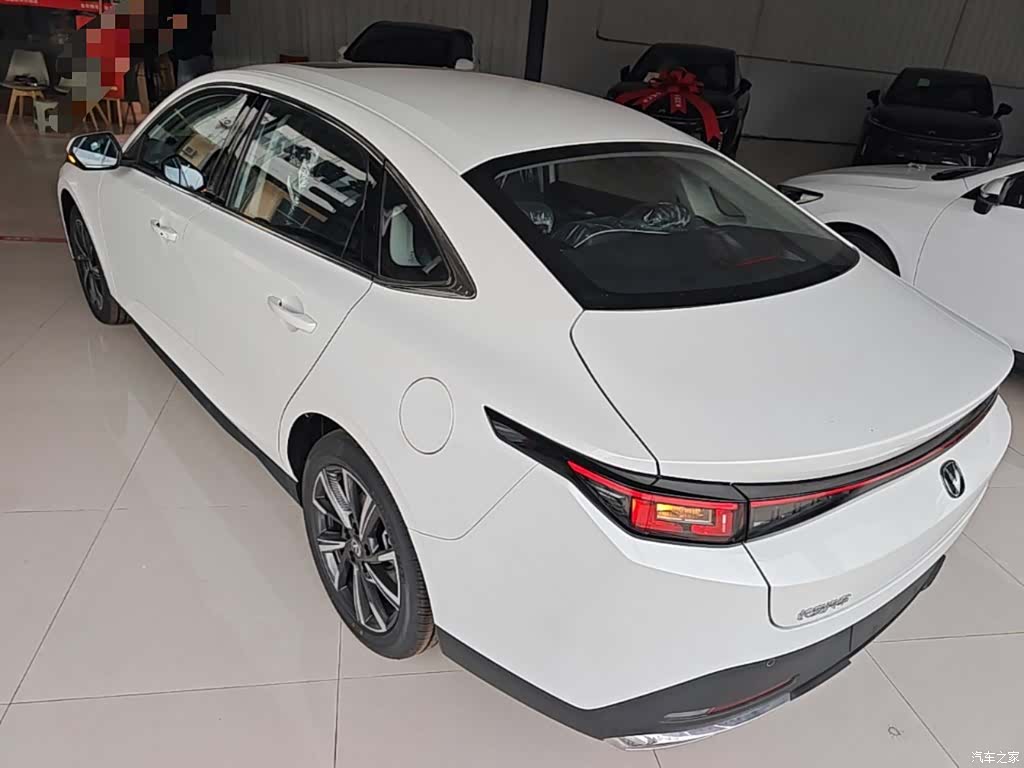 Changan Eado, 2026 все фото