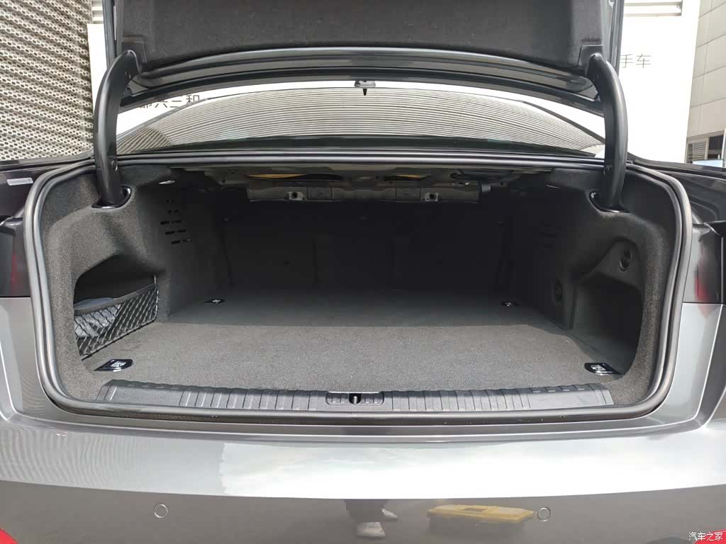 Audi A6L, 2022 15