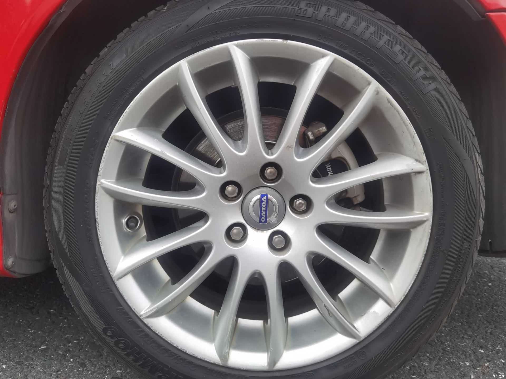 Volvo C70, 2009 7