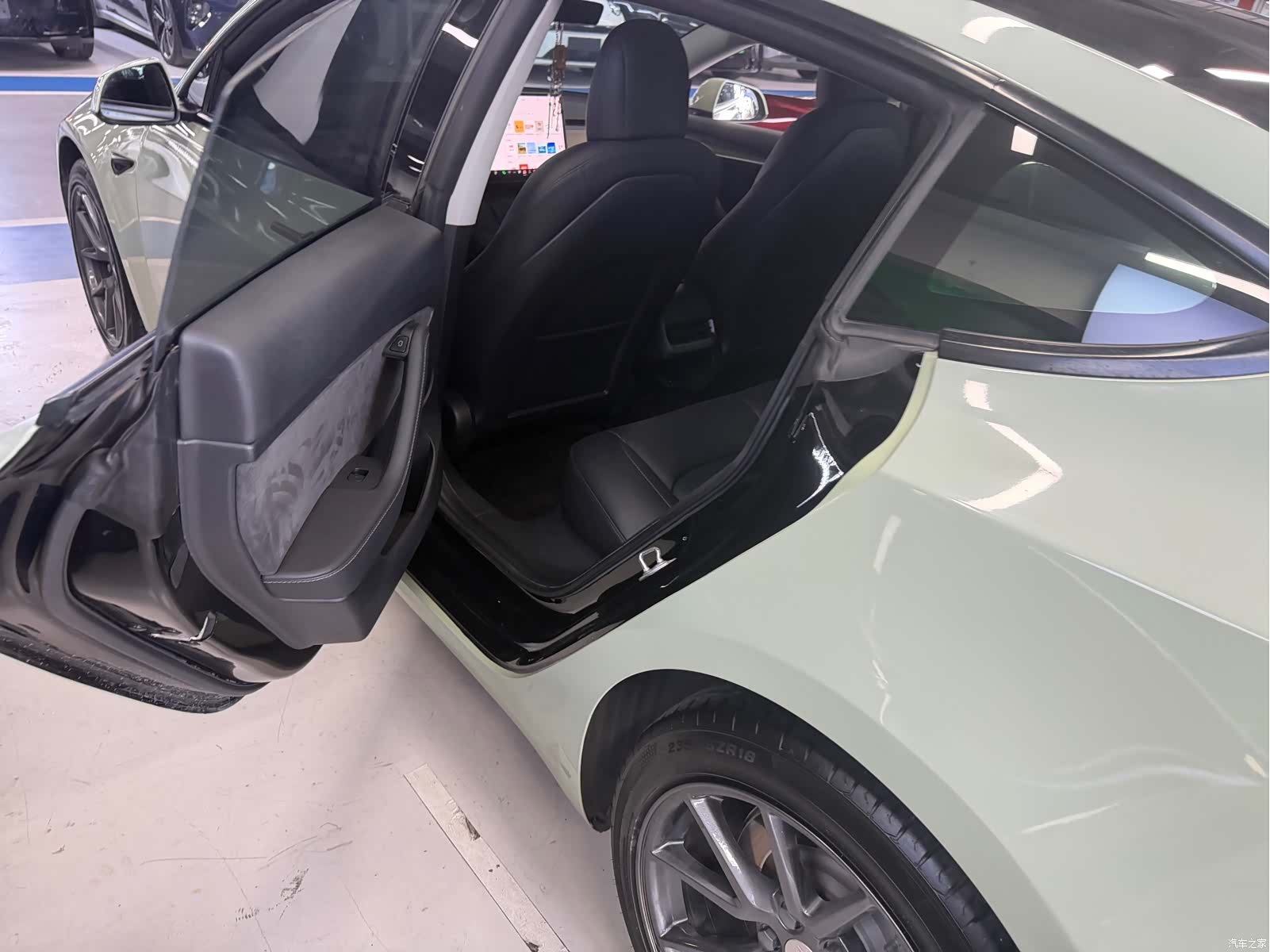 Tesla Model 3, 2021 10