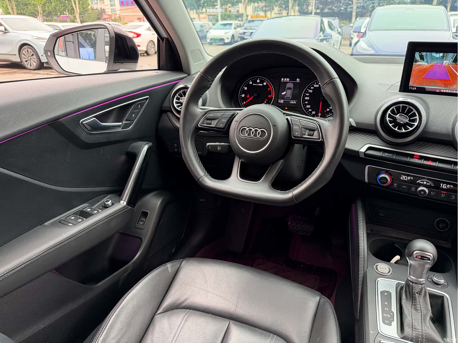 Audi Q2L, 2022 11