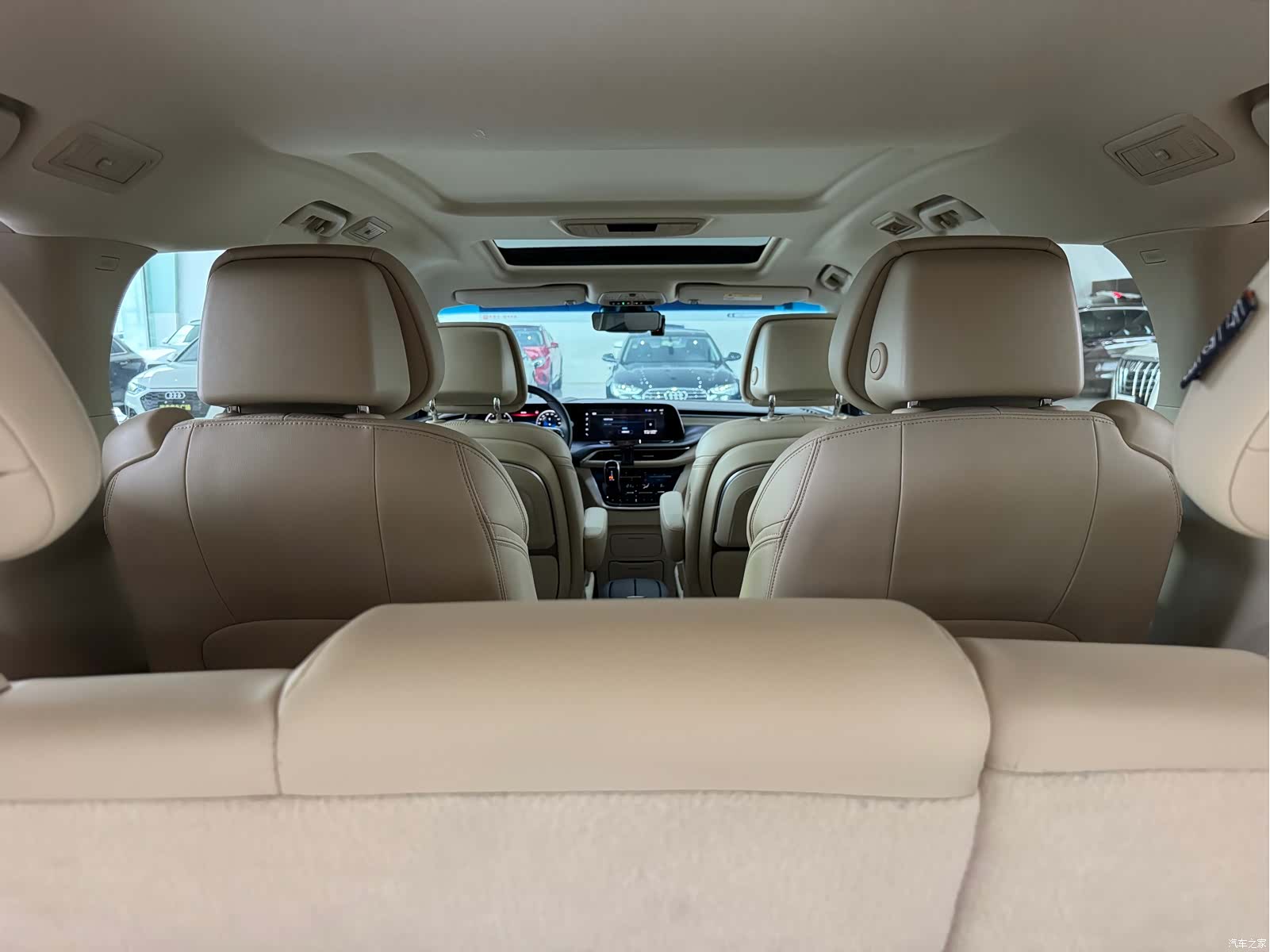 Buick GL8, 2022 12